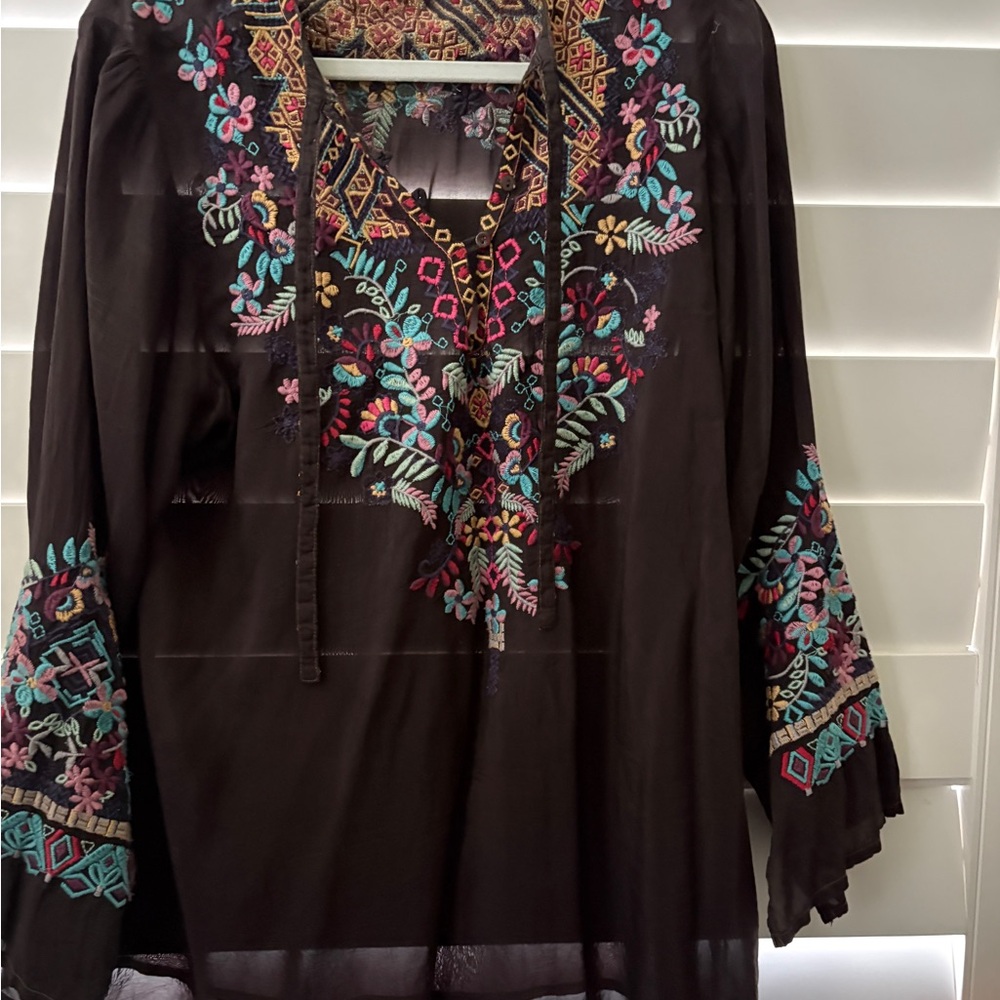 Johnny Was Black Embroidered long Sleeve Blouse